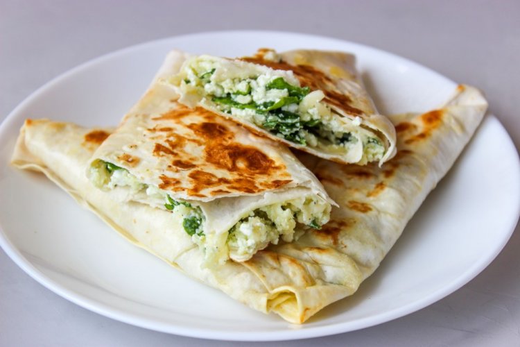 Лавовые блюда с сыром: 20 вкусных рецептов