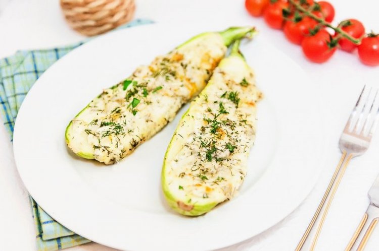 Лодочки из кабачков: 15 вкусных рецептов с разными начинками