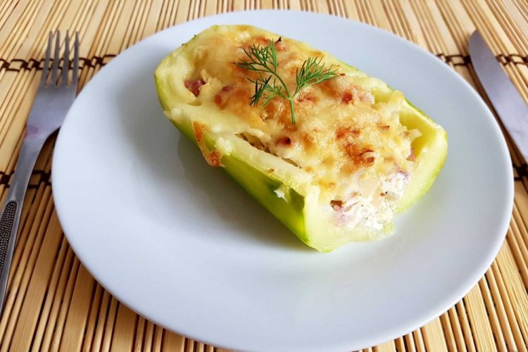 Лодочки из кабачков: 15 вкусных рецептов с разными начинками