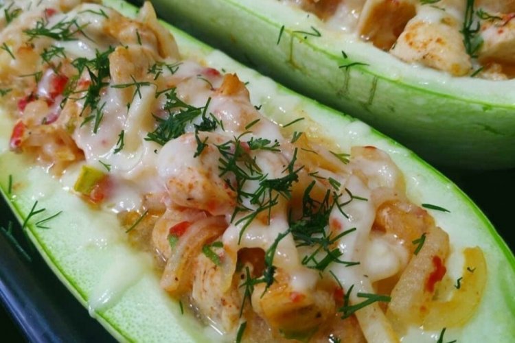 Лодочки из кабачков: 15 вкусных рецептов с разными начинками