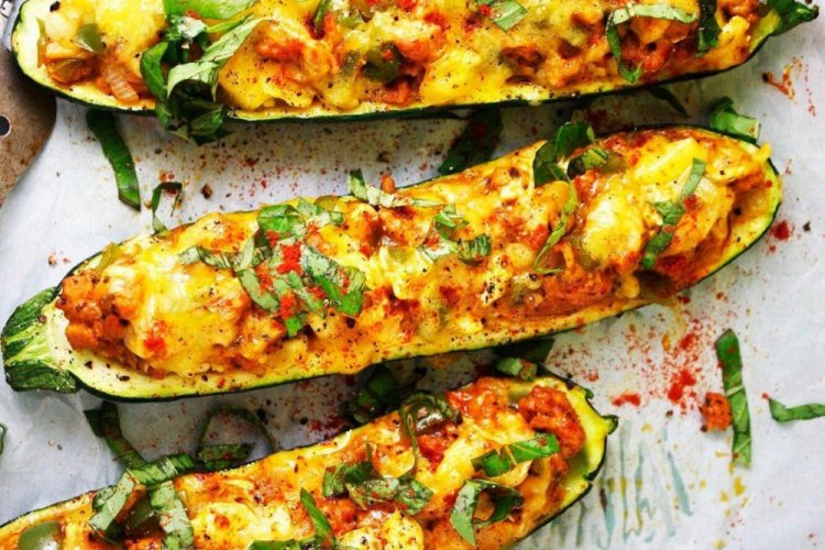 Лодочки из кабачков: 15 вкусных рецептов с разными начинками