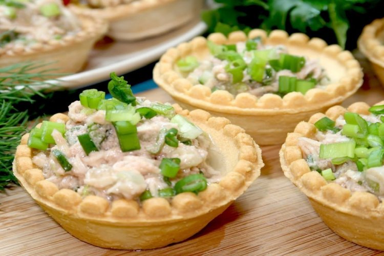 20 вкусных рецептов пирогов на Новый 2025 год