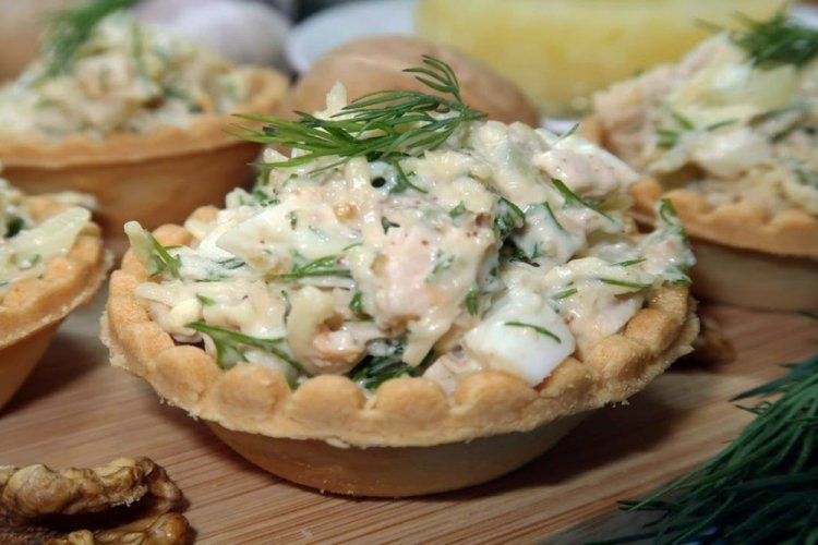 20 вкусных рецептов пирогов на Новый 2025 год