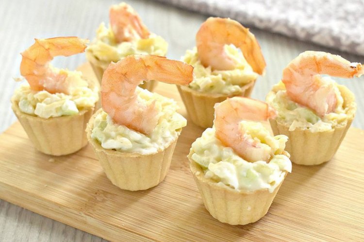 20 вкусных рецептов пирогов на Новый 2025 год