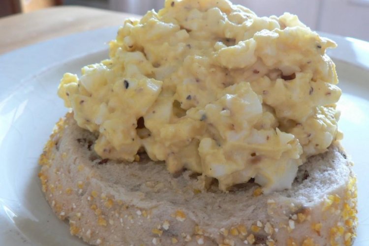 Еврейский салат: 10 самых вкусных рецептов, которые легко повторить дома