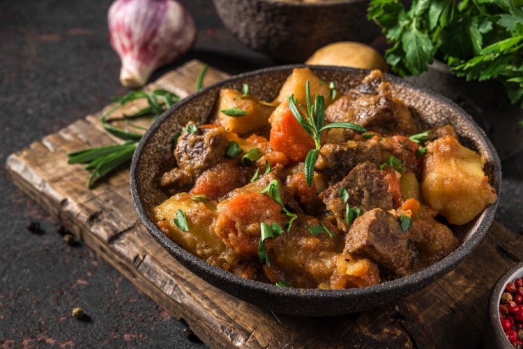 8 великолепных рецептов картошки с мясом в афганском казане