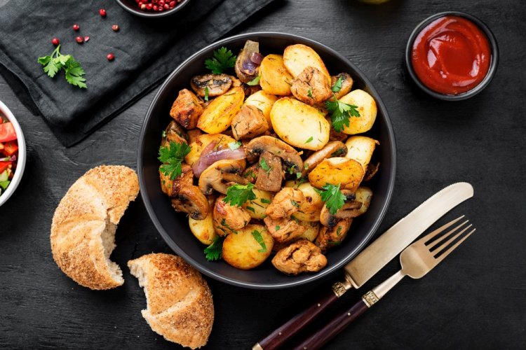 8 вкуснейших рецептов жареной картошки с мясом на сковороде