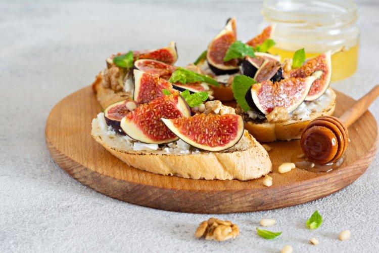 12 рецептов самых вкусных канапе с творожным сыром