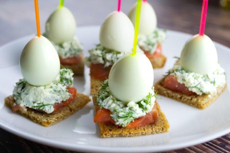 12 рецептов самых вкусных канапе с творожным сыром