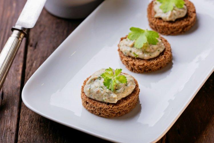 12 рецептов самых вкусных канапе с творожным сыром