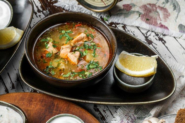 6 простых рецептов ухи из головы и хвоста форели