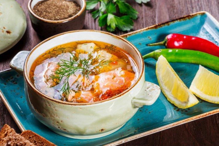 6 простых рецептов ухи из головы и хвоста форели
