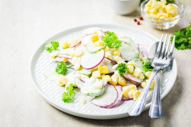ПП салаты с кукурузой: 20 полезных и вкусных рецептов на каждый день