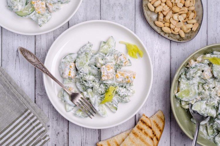 ПП салаты с кукурузой: 20 полезных и вкусных рецептов на каждый день
