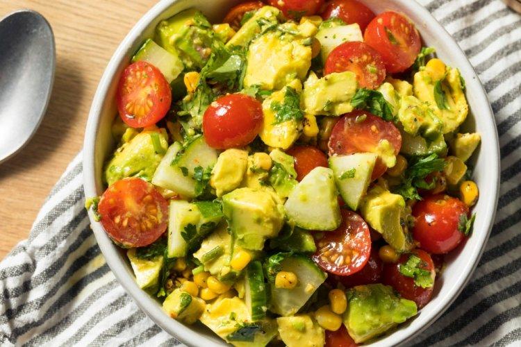 ПП салаты с кукурузой: 20 полезных и вкусных рецептов на каждый день