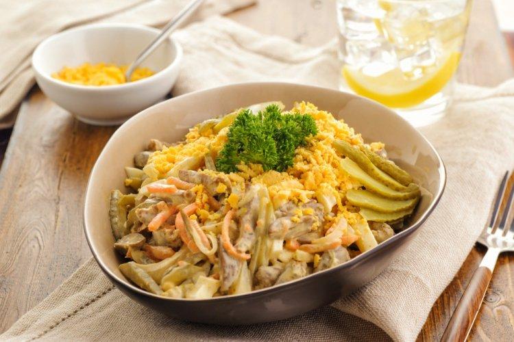 12 салатов с куриными сердечками, которые захочется приготовить еще не раз