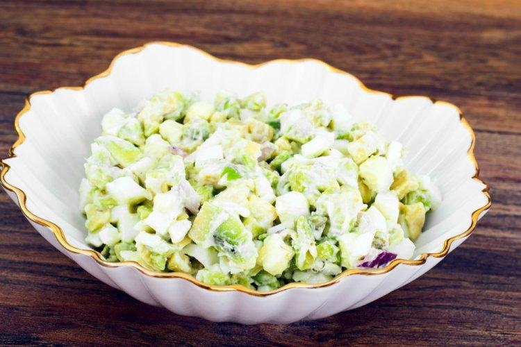 12 салатов с куриными сердечками, которые захочется приготовить еще не раз