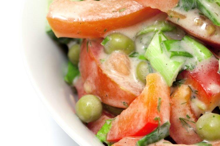 12 салатов с куриными сердечками, которые захочется приготовить еще не раз
