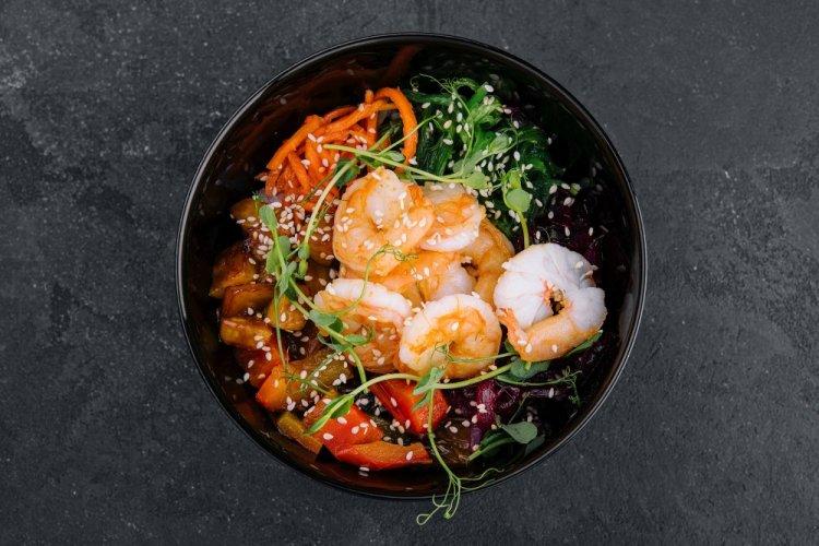 Боул с креветками: 8 оригинальных рецептов на любой вкус и бюджет