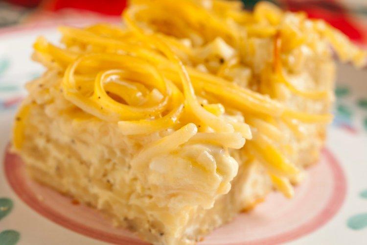 Как приготовить лапшевник: 8 рецептов сытной и вкусной запеканки