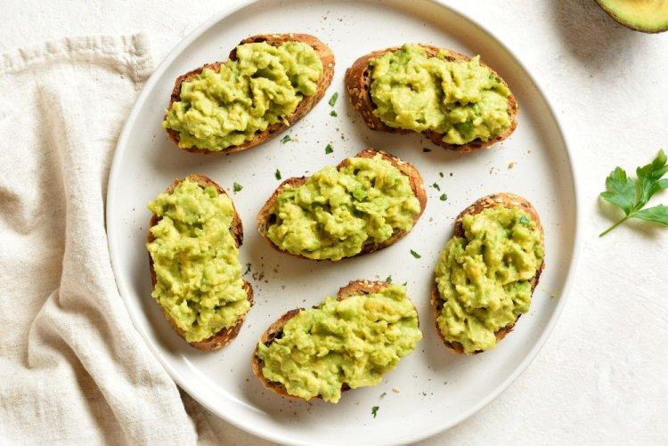 12 простых и невероятно вкусных рецептов брускетт с творожным сыром