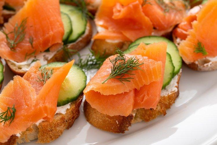 12 простых и невероятно вкусных рецептов брускетт с творожным сыром
