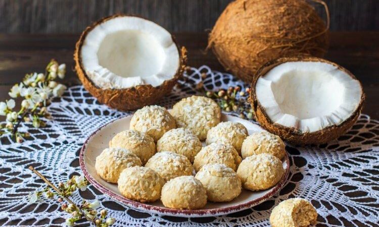 12 рецептов печенья с кокосовой стружкой, которое готовится проще простого