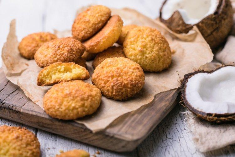 12 рецептов печенья с кокосовой стружкой, которое готовится проще простого
