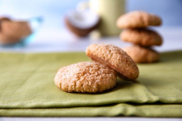 12 рецептов печенья с кокосовой стружкой, которое готовится проще простого