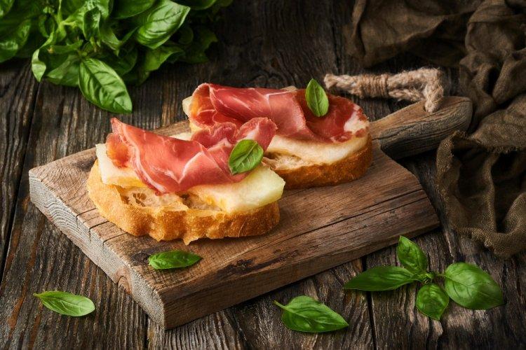 10 самых вкусных рецептов брускетты с хамоном