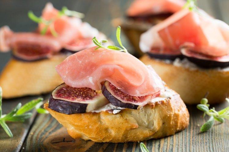 10 самых вкусных рецептов брускетты с хамоном