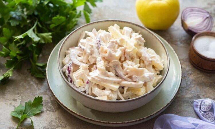 12 рецептов идеального салата с кальмарами и яйцом