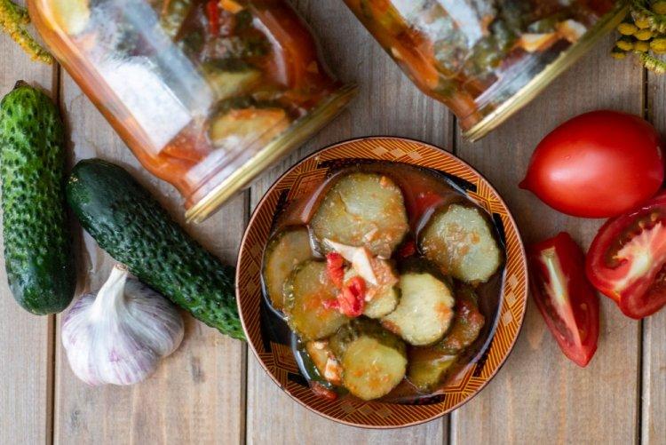 12 салатов из огурцов на зиму, которые всегда получаются вкусными