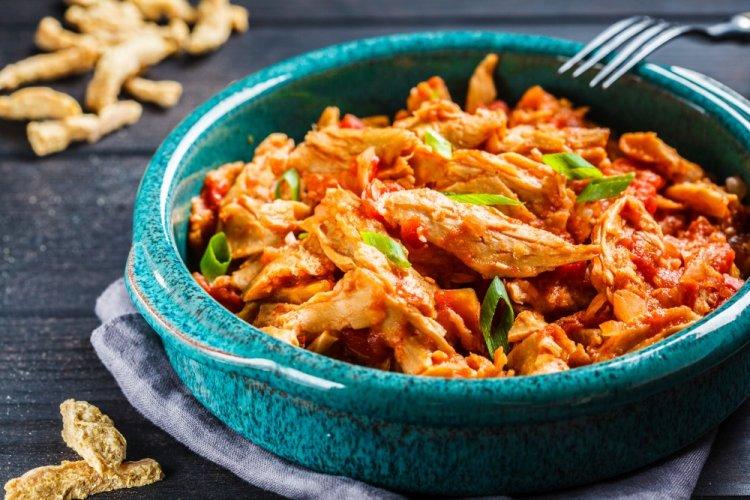 15 рецептов с соевым мясом, которые разнообразят твой рацион