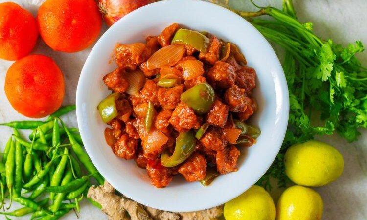 15 рецептов с соевым мясом, которые разнообразят твой рацион
