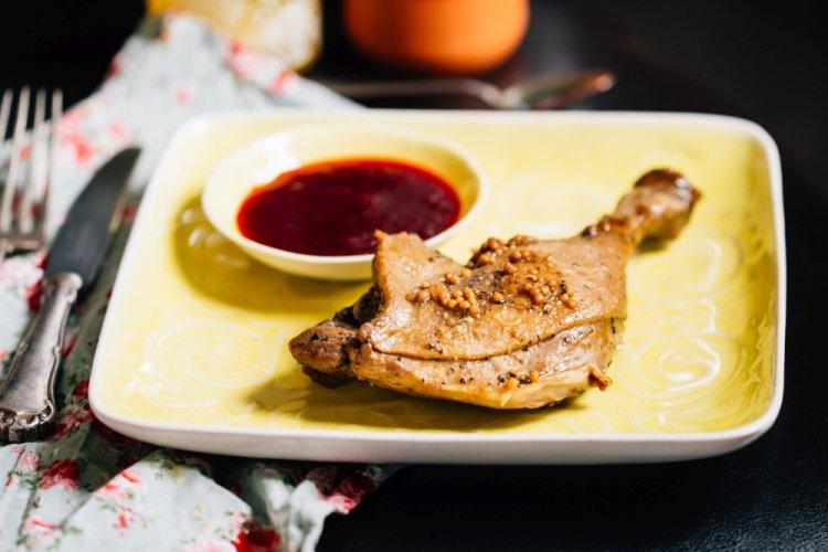 8 рецептов, как приготовить вкуснейшие утиные окорочка на мангале