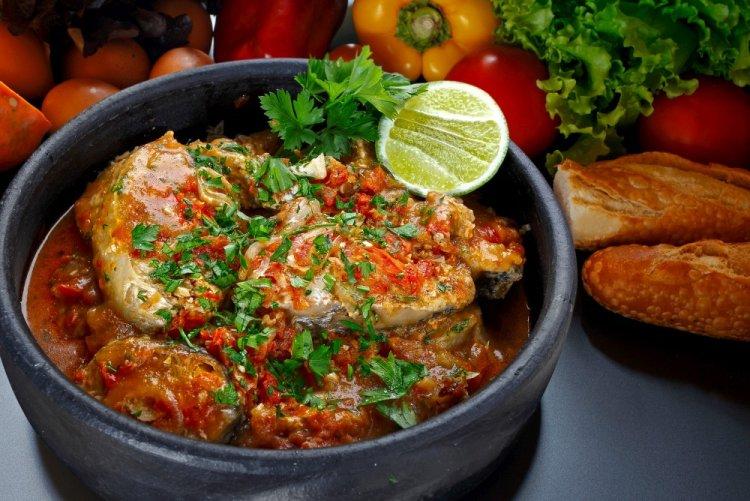 Минтай в сметане на сковороде: 8 вкусных и быстрых рецептов
