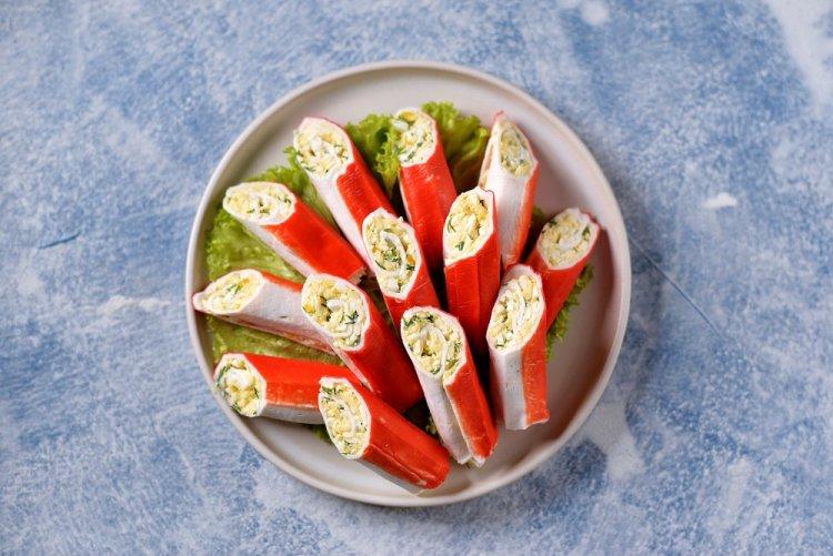 Рулетики с начинкой на праздничный стол: 15 лучших рецептов