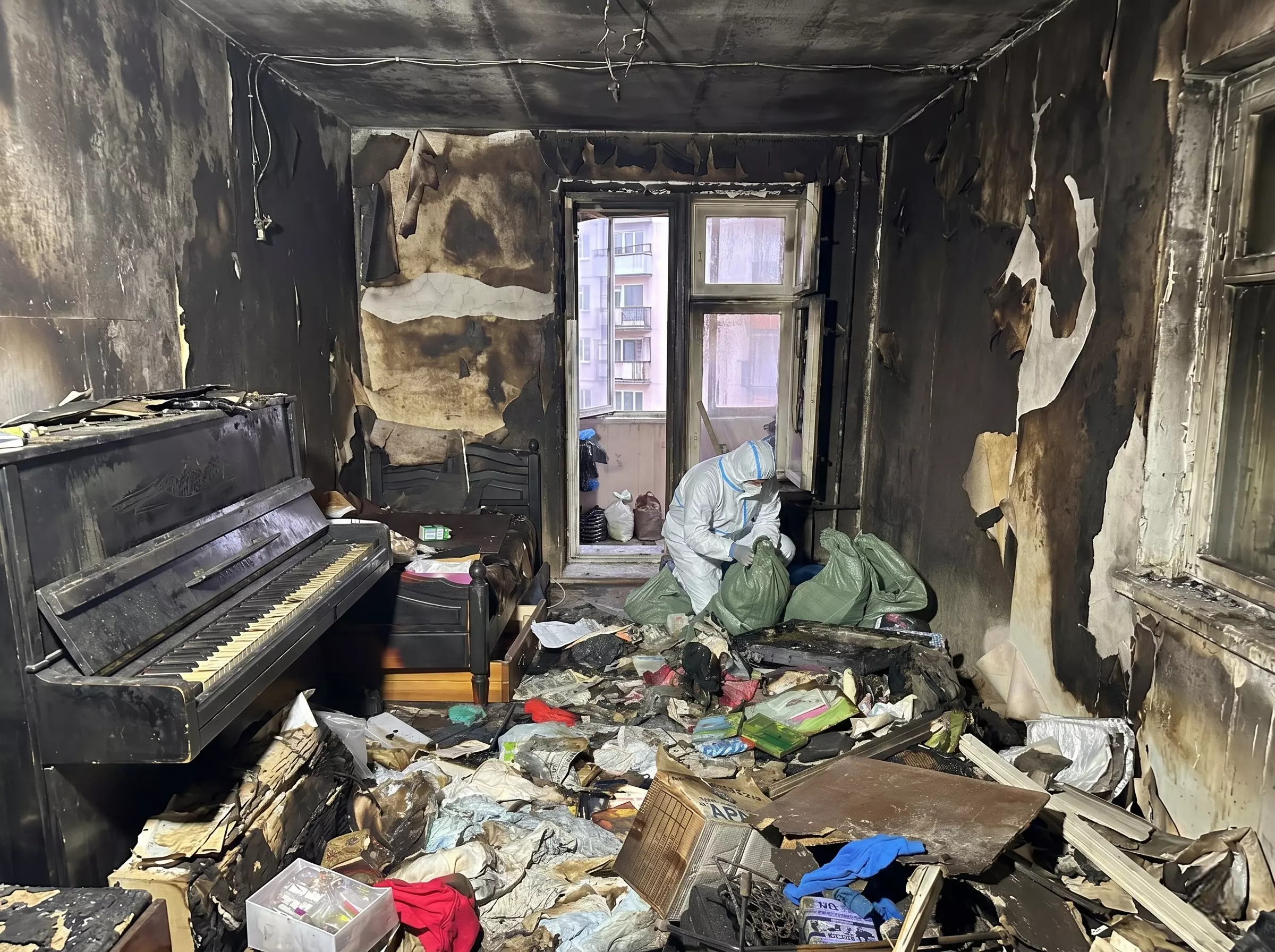Уборка после пожара: как вернуть в дом порядок после бедствия